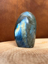 Load image into Gallery viewer, Labradorite freeform - B