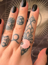 Load image into Gallery viewer, Rose quartz moon adjustable ring