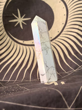 Load image into Gallery viewer, Aura White Howlite Tower
