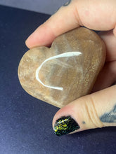 Load image into Gallery viewer, Very flashy high quality peach moonstone crystal heart carving