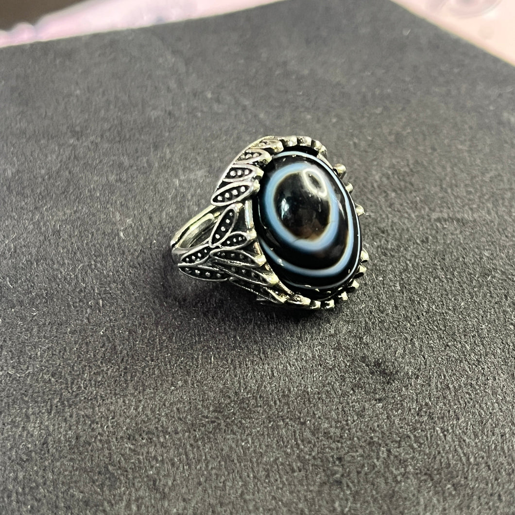 Black lace agate oval ring