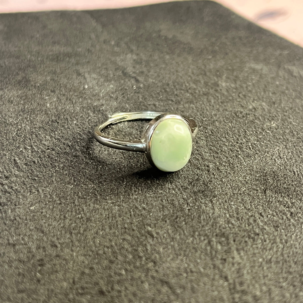 Green flower agate ring