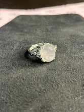 Load image into Gallery viewer, Fluorite purple oval rings
