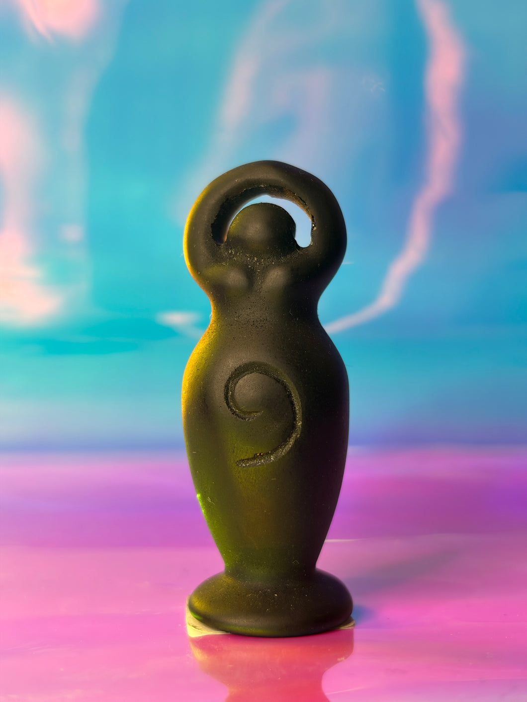 Mini obsidian goddess