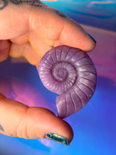 Load image into Gallery viewer, Shell crystal carvings
