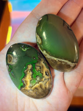 Load image into Gallery viewer, Volcano agate palmstone medium size
