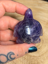Load image into Gallery viewer, Turtle crystal carvings
