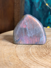 Load image into Gallery viewer, Labradorite free form - A
