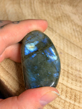 Load image into Gallery viewer, Labradorite freeform - B
