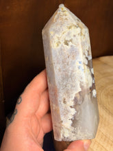 Load image into Gallery viewer, Large flower agate tower
