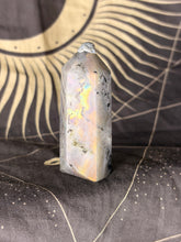 Load image into Gallery viewer, Labradorite Tower

