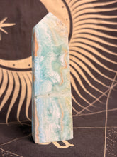 Load image into Gallery viewer, Caribbean calcite tower
