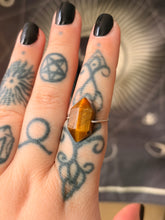 Load image into Gallery viewer, Tigers eye double point adjustable ring
