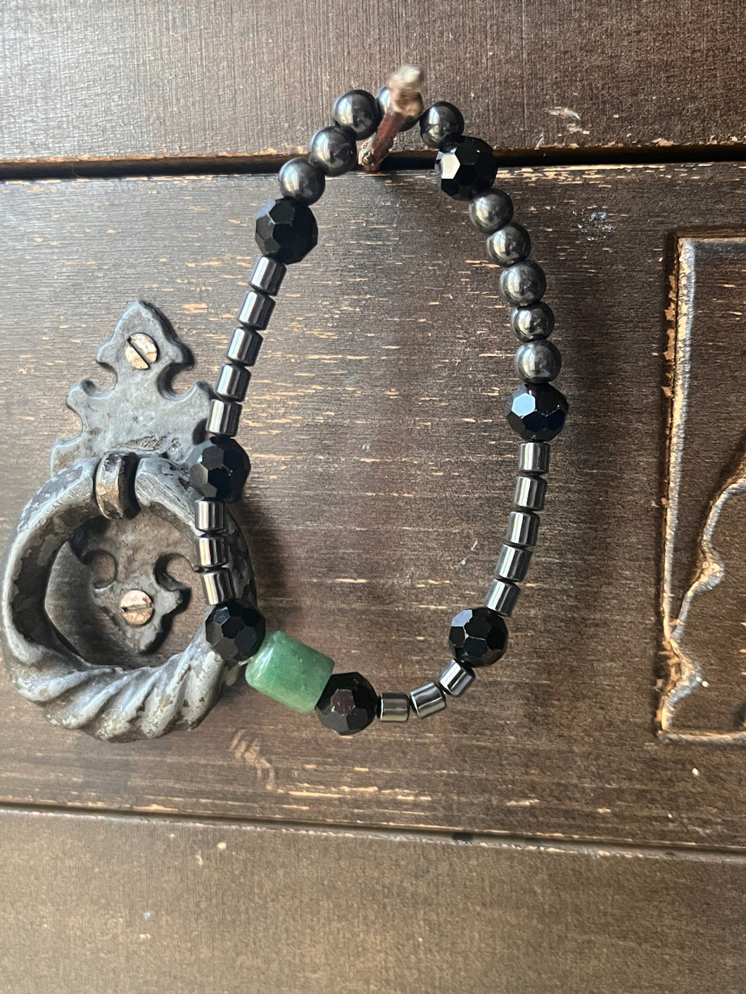 M-L hematite and green aventurine bead bracelet