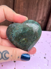 Load image into Gallery viewer, Moss agate heart crystal carvings
