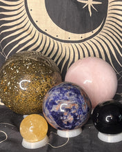Load image into Gallery viewer, 3D printed crystal ball crystal sphere stands white
