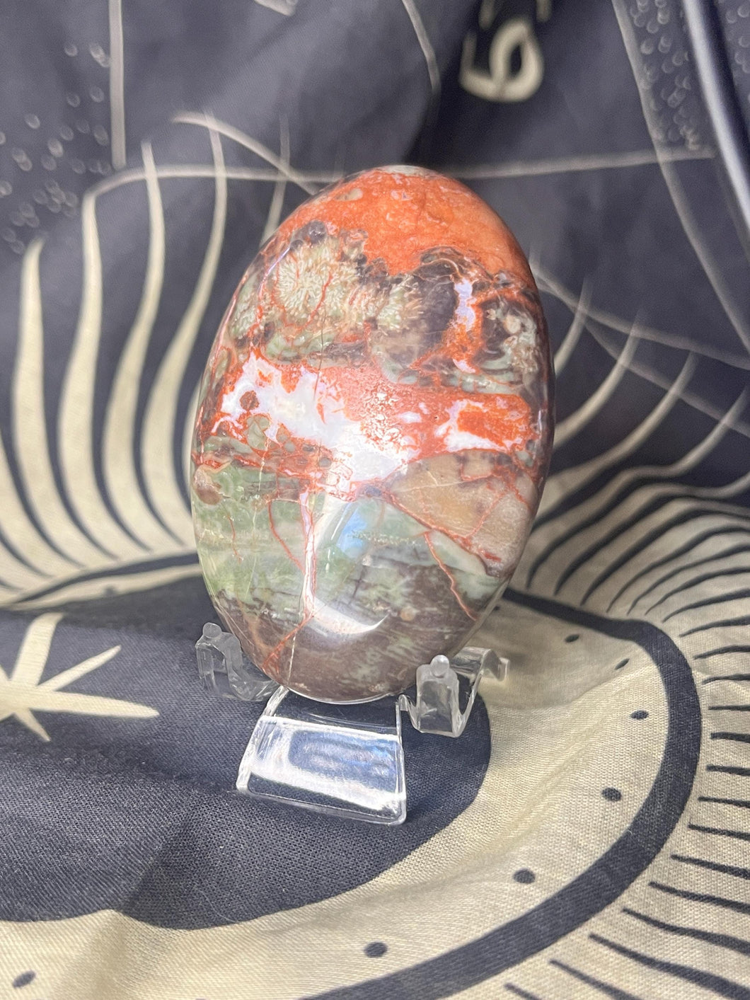 High quality money agate palmstone carving