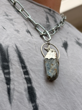 Load image into Gallery viewer, Raw blue kyanite pendant with stainless steel chunky chain
