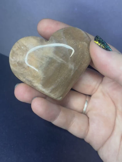 Very flashy high quality peach moonstone crystal heart carving